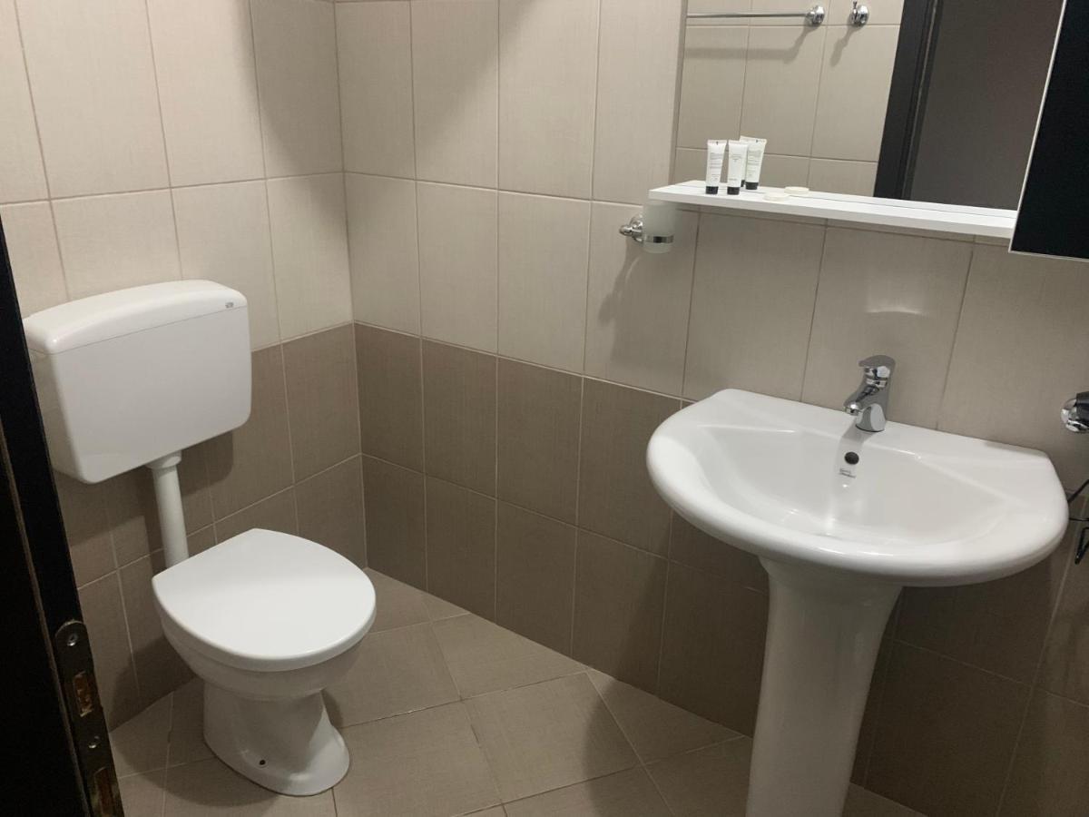 Vladimir Estate Hotel Gjirokastra Zewnętrze zdjęcie